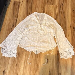 Chic Lace Bell Sleeve Blouse in White